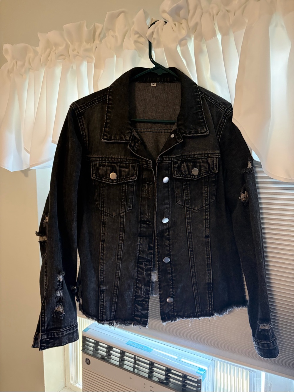 SHEIN Black Distressed Raw-Hem Denim Jacket
